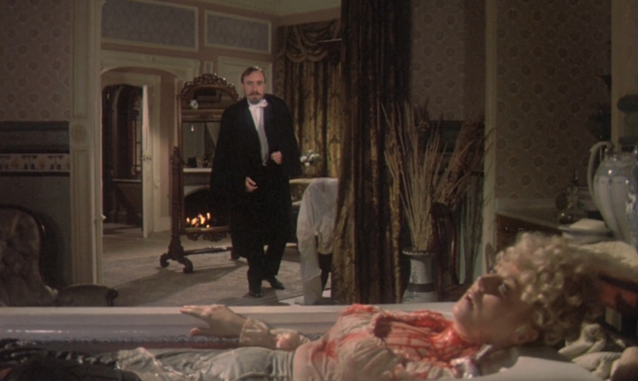 A scene from the movie Hands of the Ripper